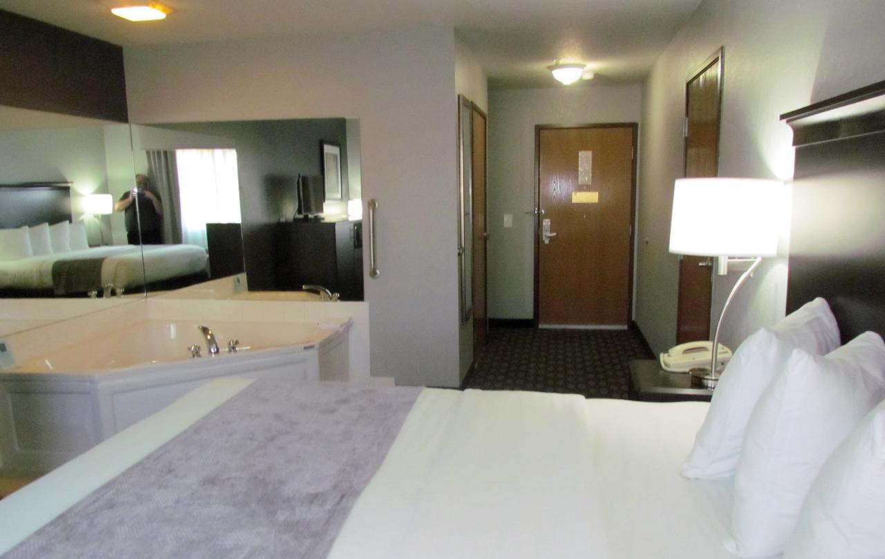 Oak Hill Inn & Suites แคนตัน ภายนอก รูปภาพ